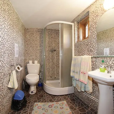 Sub Cetate La Matei Guest house 3*